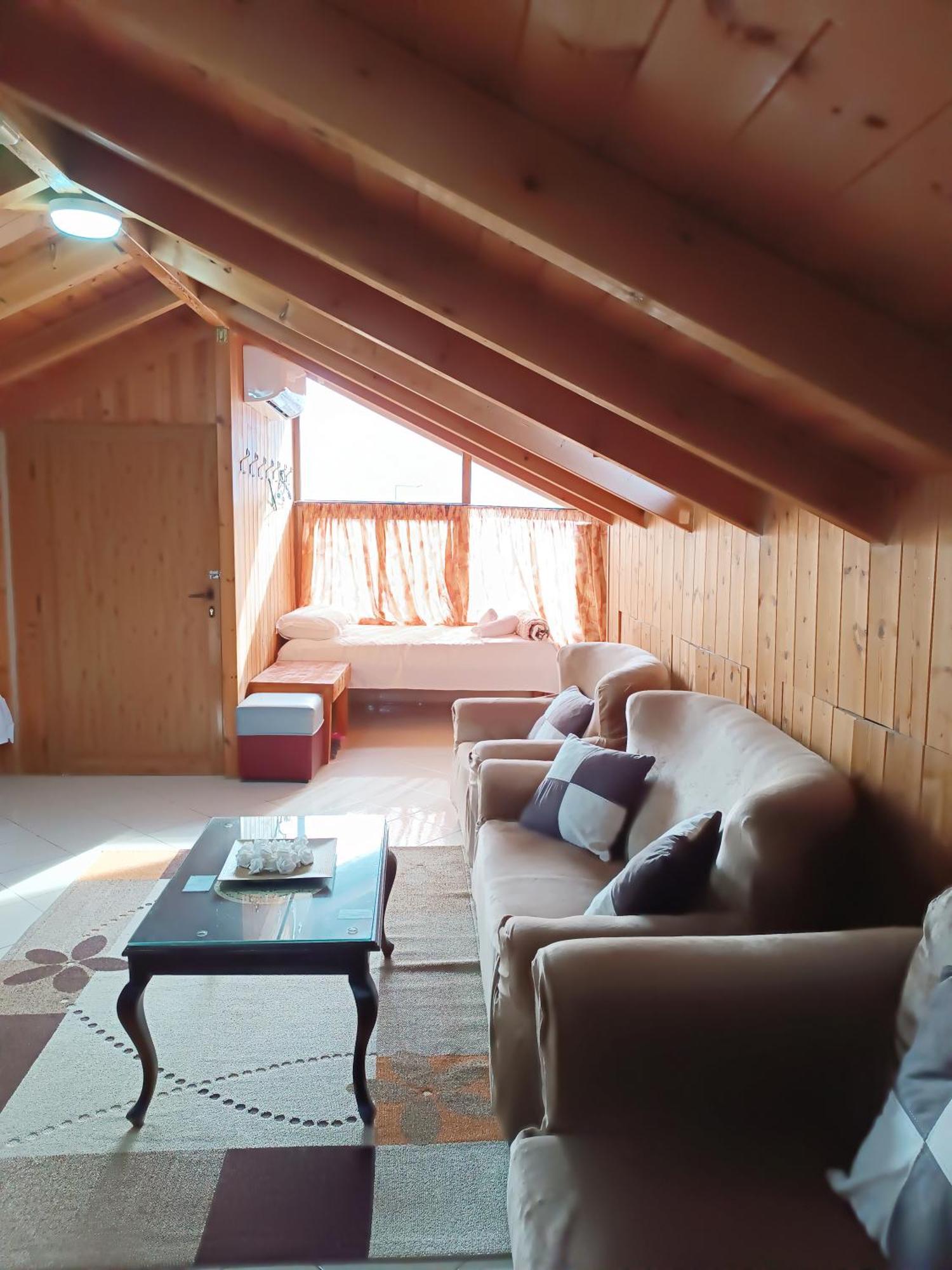 בראט Guesthouse Eva Suite מראה חיצוני תמונה